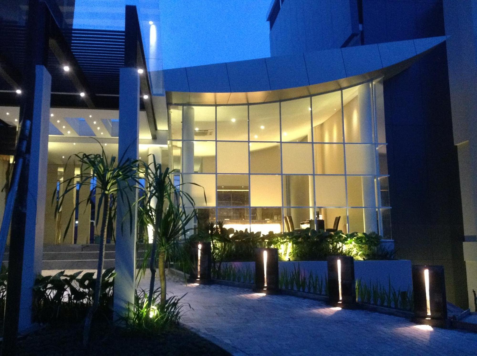 Grand Kecubung Hotel Pangkalanbuun Eksteriør billede