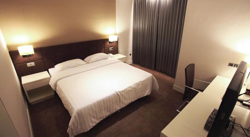 Grand Kecubung Hotel Pangkalanbuun Eksteriør billede